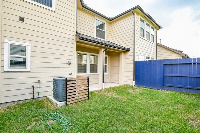 Building Photo - 5504 Evanston Ln
