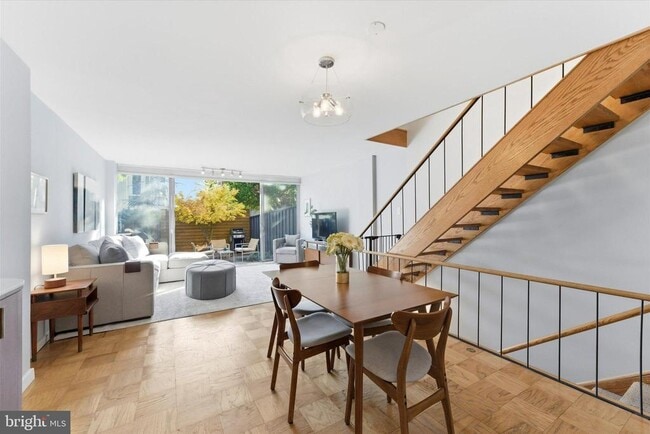 Building Photo - 1378 4th St SW