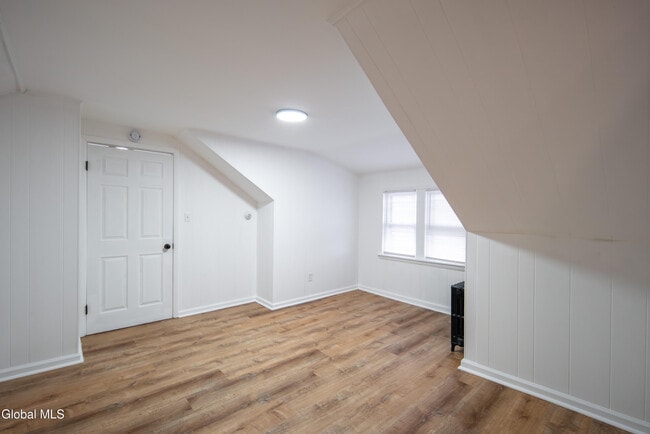 Building Photo - 364 Altamont Ave