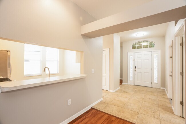 Building Photo - 13206 Beechberry Dr