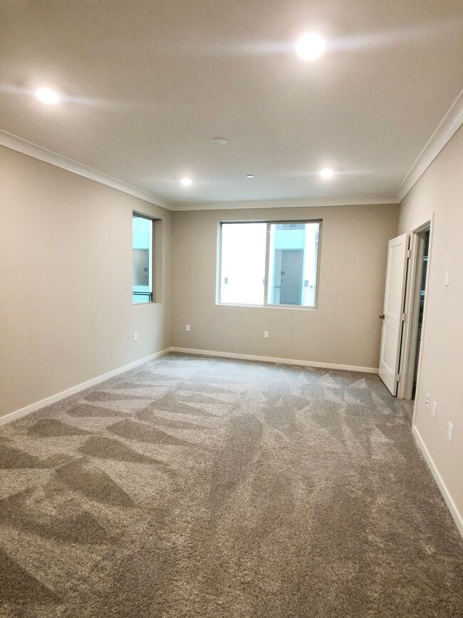 Building Photo - 195 Bowery