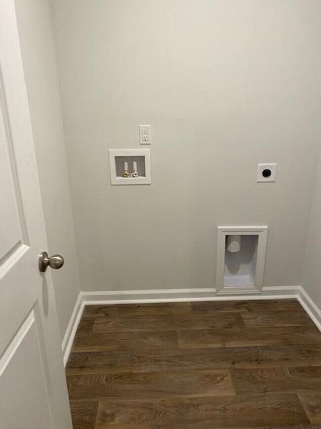 Building Photo - Cane Bay 4BR in Pine Hills Subdivision