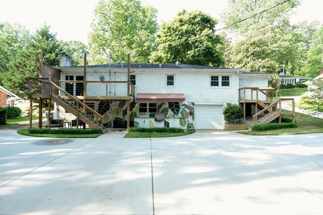Building Photo - 31 Swanson Ct