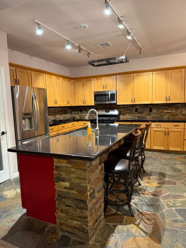 Building Photo - 79 Casa Del Fuego St