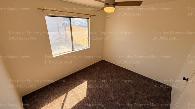 Building Photo - 925 8th St