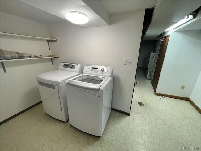 Building Photo - 3086 Victor St