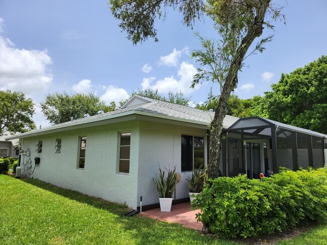 Building Photo - 8951 Sunnywood Pl