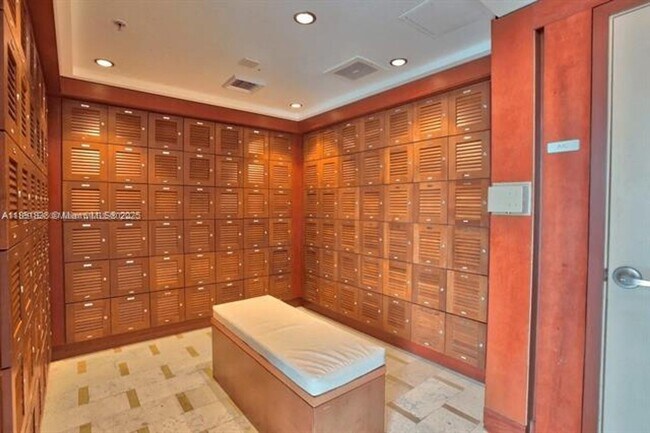 Building Photo - 41 SE 5th St