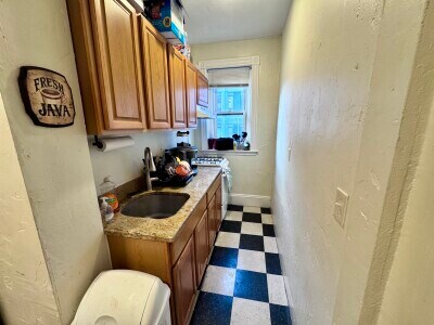 Building Photo - 210 Hemenway St