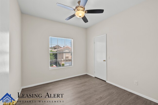 Building Photo - 27825 Crown Ct Cir