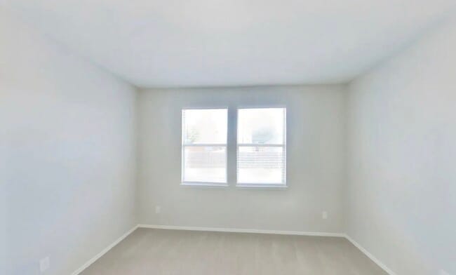 Building Photo - Inviting 3-Bedroom Home with Lush Garden & Natural Light