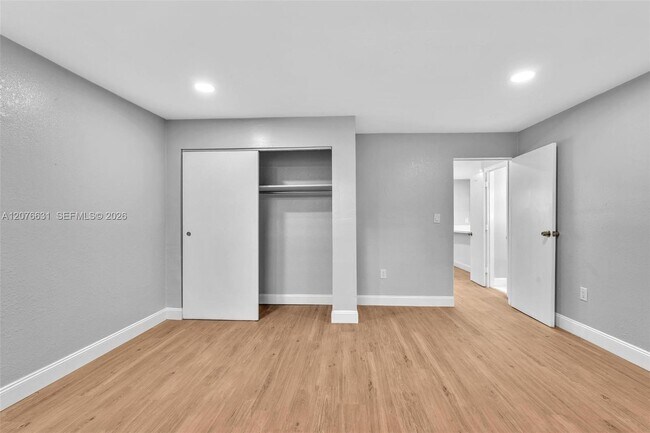 Building Photo - 163 NW 40th St