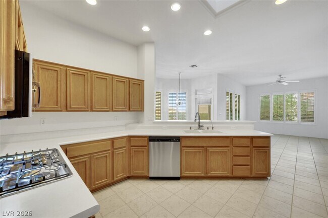 Building Photo - 10817 Windledge Ave