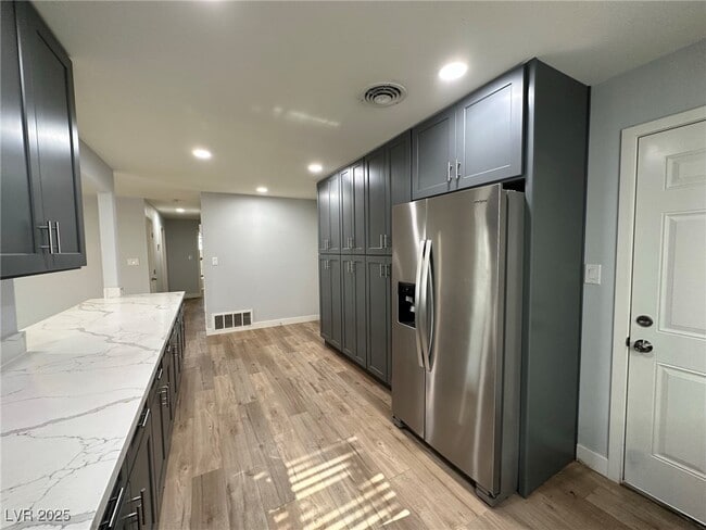 Building Photo - 5233 Lytton Ave