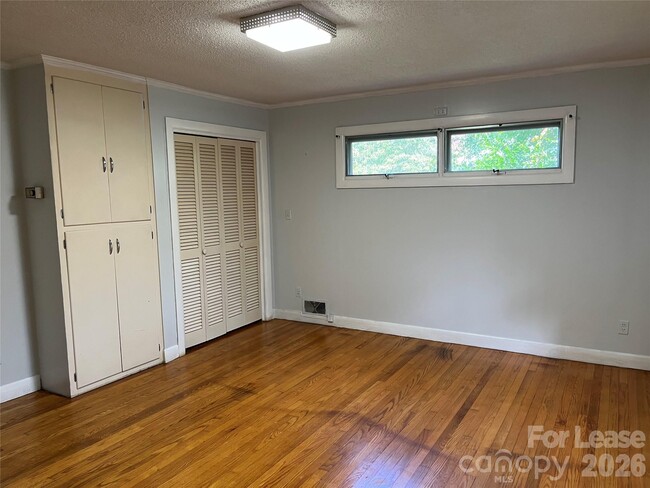 Building Photo - 1104 Belvedere Dr