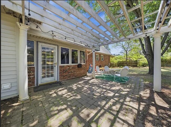 Building Photo - 311 Lockner Rd