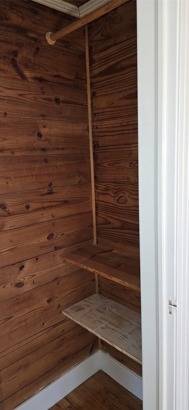 Building Photo - 1808 Avenue J