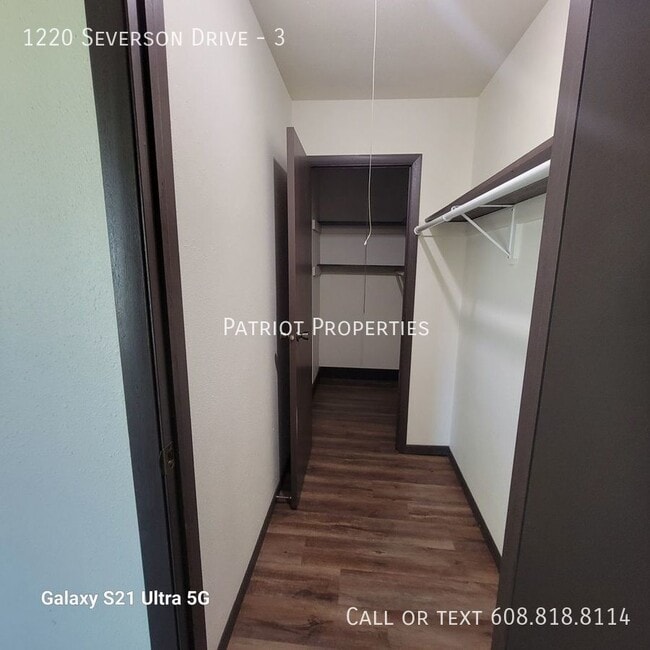Building Photo - 1220 Severson Dr