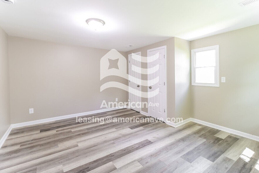 Building Photo - 8107 Janis St