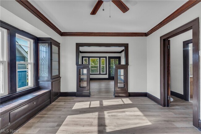 Building Photo - 12812 Parkhill Ave