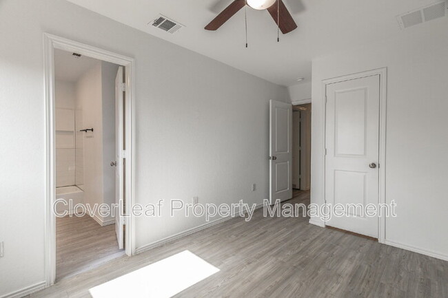 Building Photo - 8140 Nube Medina