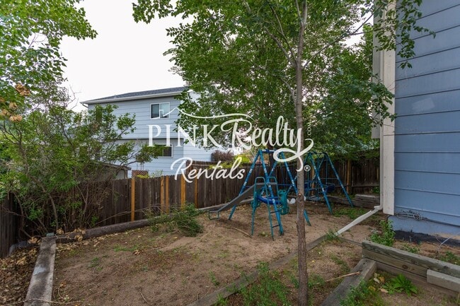 Building Photo - 8274 Caravel Dr