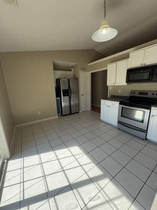 Building Photo - Nice 3 Bedroom, 2 Bath Home in Hubert