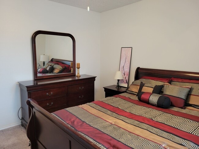 Building Photo - rs0912