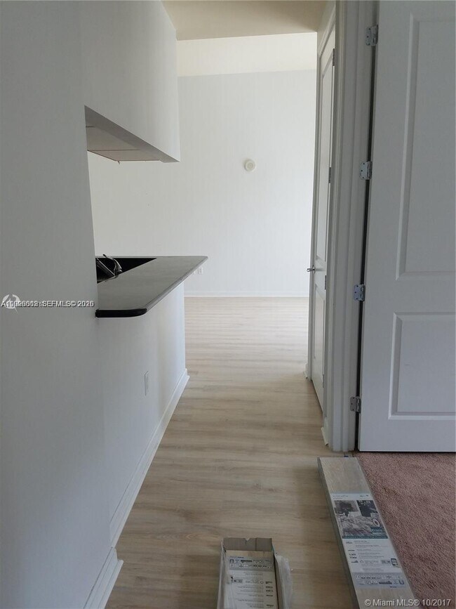 Building Photo - 600 W Las Olas Blvd