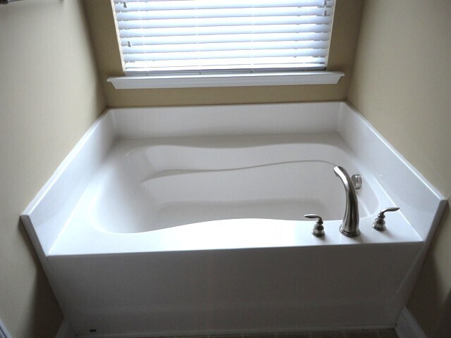 Building Photo - 667 W Heatherstone Ln