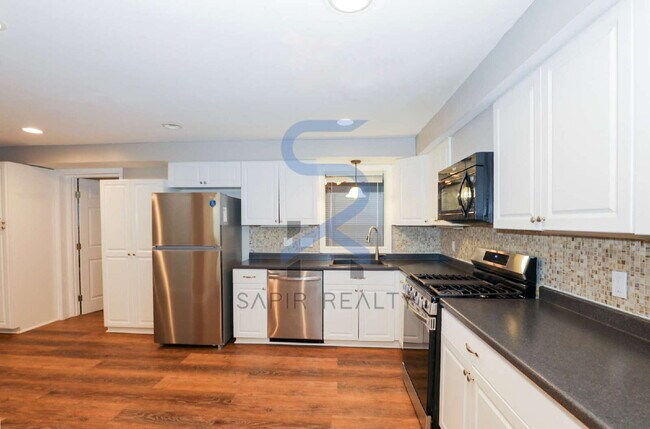 Building Photo - Relaxed Living in a Beautiful Lake Community – 3BR in Conyers