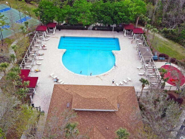 Building Photo - 1138 Hillhurst Dr