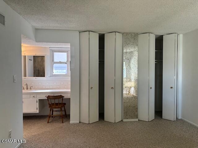 Building Photo - 2324 Markham Ave