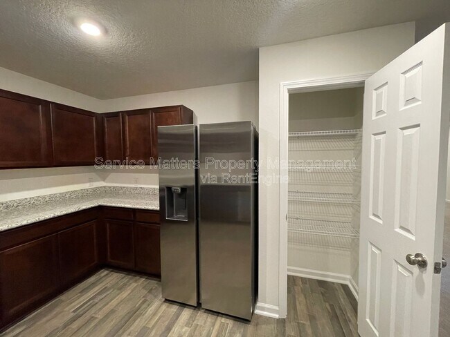 Building Photo - 4356 Jitterbug St