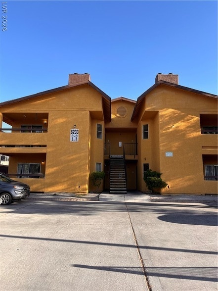 Building Photo - 6233 Ilanos Ln