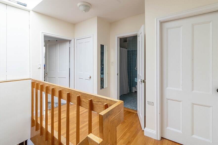 Building Photo - 39 Garrison Rd