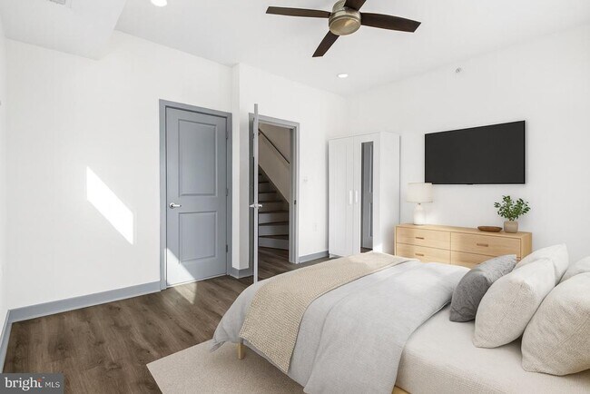 Building Photo - 419 W Berks St