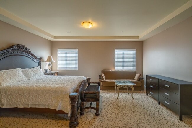 Building Photo - 1410 Encino Ave