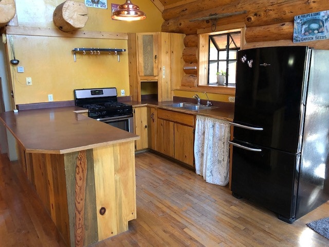 Building Photo - Spacious Cabin in the Pines ~ S Prescott