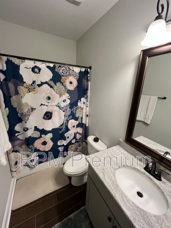 Building Photo - 14401 Sterling Oaks Dr