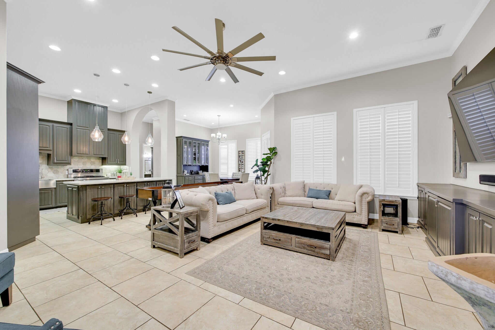 Building Photo - 5706 N 3rd Ln