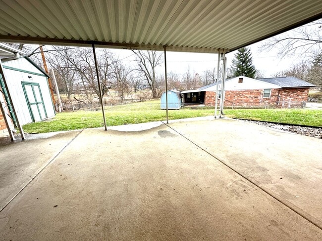 Building Photo - 6550 Summerdale