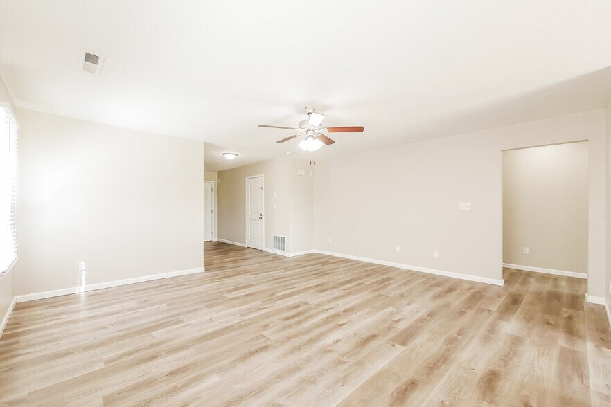 Building Photo - 6439 Emerald Springs Dr