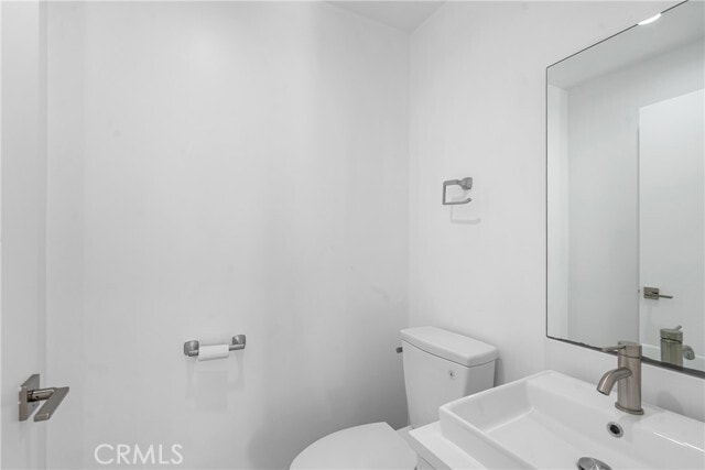 Building Photo - 6009 Barton Ave