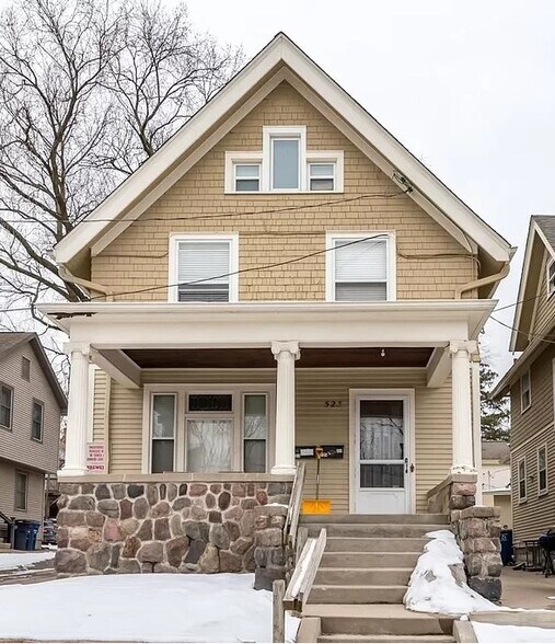 Building Photo - 523 S 4th Ave