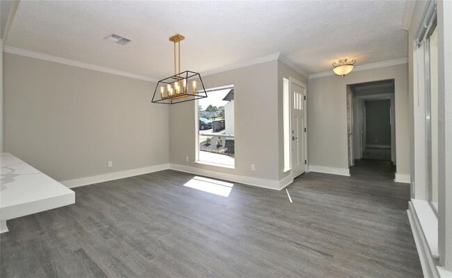 Building Photo - 15610 Stoney Fork Dr