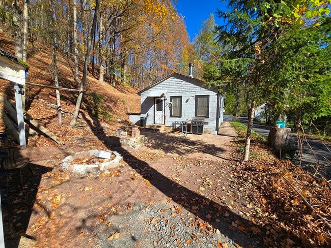 Building Photo - 286 Benton Hollow Rd