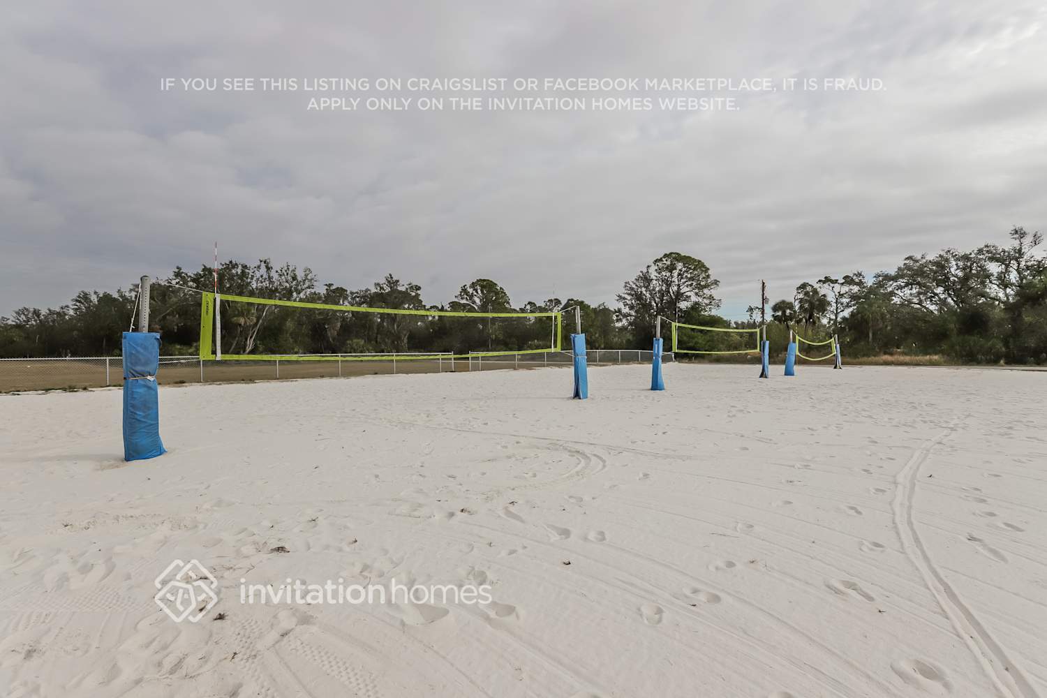 Building Photo - 2077 E Landings Wy