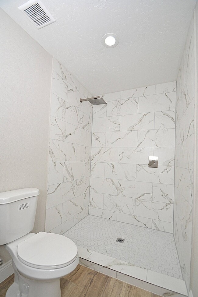 Building Photo - 911 Whitaker Ave