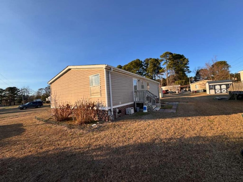 Building Photo - 4727 Julious Ln